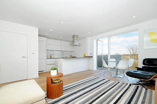  Image of 2 bedroom Flat to rent in Copenhagen Street London N1 at London  Barnsbury, N1 0JN