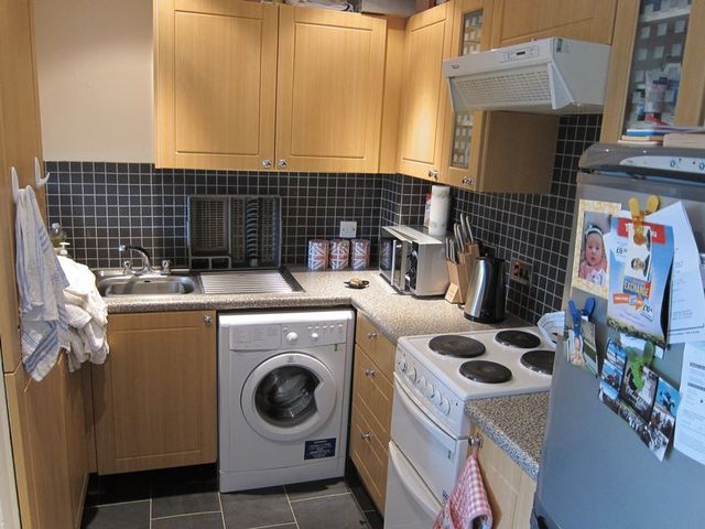  Image of 1 bedroom Terraced house to rent in Cornerside Ashford TW15 at Cornerside  Ashford, TW15 1UY