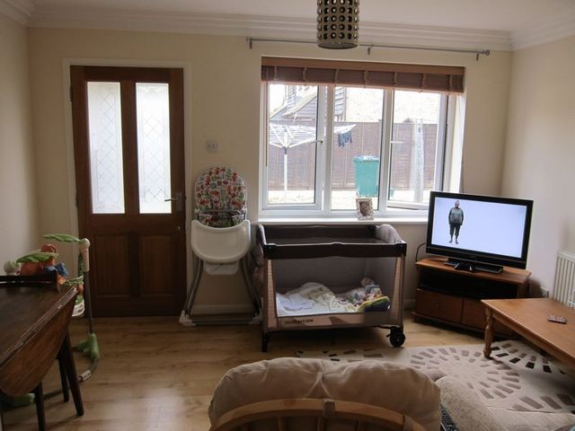  Image of 1 bedroom Terraced house to rent in Cornerside Ashford TW15 at Cornerside  Ashford, TW15 1UY