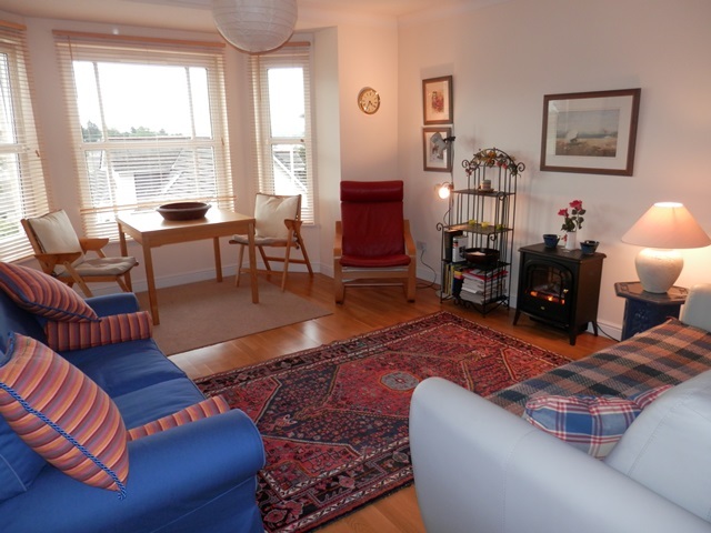  Image of 2 bedroom Flat to rent in Cornhill Road Perth PH1 at Perth Perthshire Perthshire, PH1 1LR