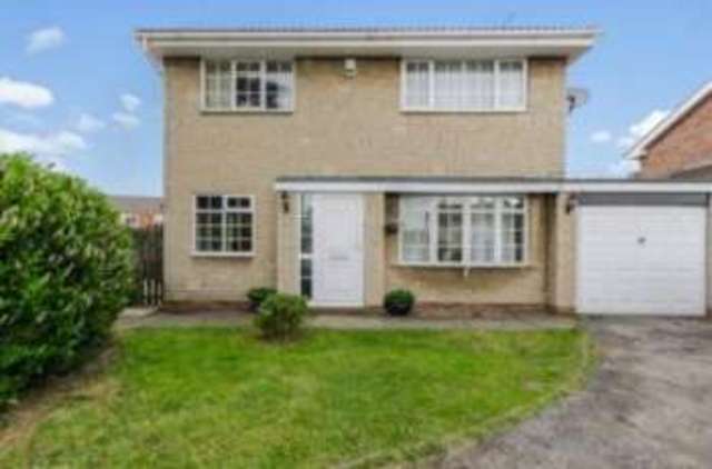 Image of 4 bedroom Detached house for sale in Cow House Lane Armthorpe Doncaster DN3 at Armthorpe Doncaster Armthorpe, DN3 3EE