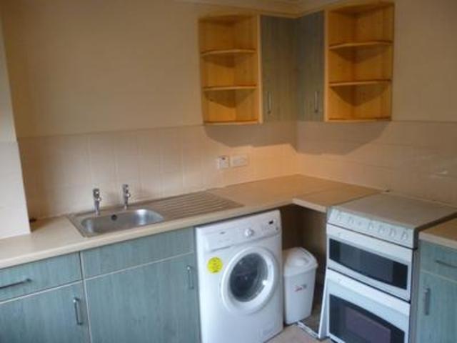  Image of 2 bedroom Flat to rent in Cowane Street Stirling FK8 at Stirling  Stirling, FK8 1JS