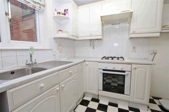  Image of 2 bedroom Property to rent in Cowen Avenue South Harrow Harrow HA2 at Cowen Avenue Harrow Harrow, HA2 0LU