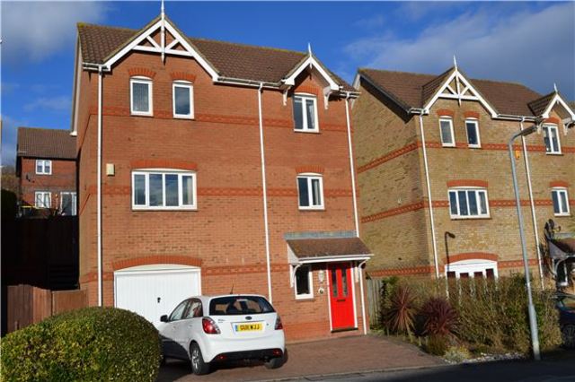  Image of 3 bedroom Town House for sale in Coxheath Close St. Leonards-on-Sea TN38 at East Sussex, TN38 8ES