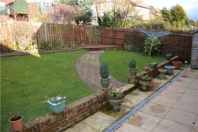  Image of 3 bedroom Town House for sale in Coxheath Close St. Leonards-on-Sea TN38 at East Sussex, TN38 8ES