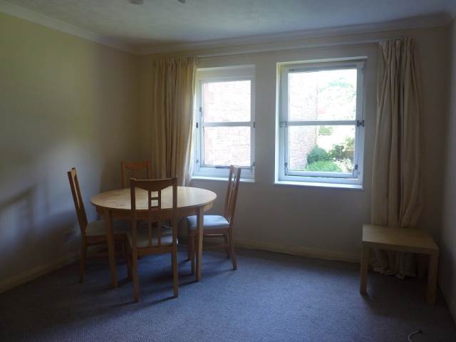  Image of 2 bedroom Flat to rent in Craighouse Gardens Edinburgh EH10 at Morningside Edinburgh Edinburgh, EH10 5LW