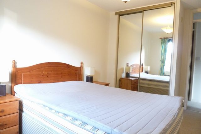  Image of 1 bedroom Flat to rent in Craighouse Gardens Edinburgh EH10 at Morningside Edinburgh Edinburgh, EH10 5TZ