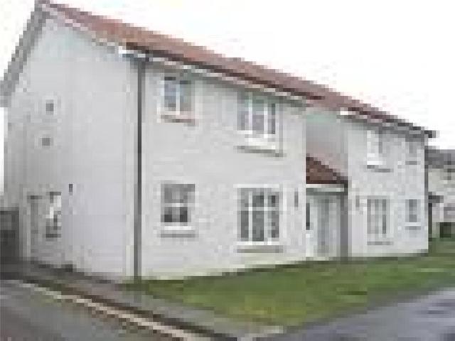  Image of 1 bedroom Flat to rent in Craigroyston Grove Edinburgh EH4 at Silverknowes Edinburgh Edinburgh, EH4 4GL