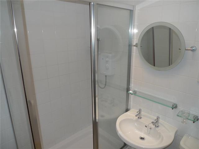  Image of 3 bedroom Flat to rent in Cramond Vale Edinburgh EH4 at Cramond Edinburgh Edinburgh, EH4 6RB
