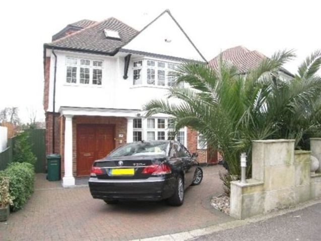  Image of 6 bedroom Detached house for sale in Cranbourne Gardens London NW11 at TEMPLE FORTUNE  London, NW11 0HU