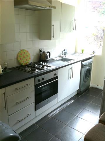  Image of 3 bedroom Terraced house to rent in Cranborne Road Liverpool L15 at Wavertree  Liverpool, L15 2HZ