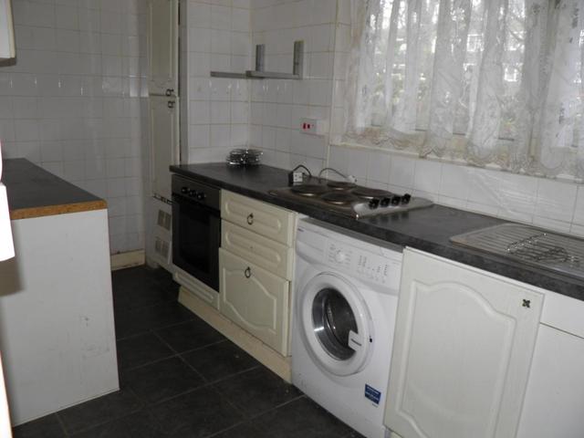  Image of 1 bedroom Flat for sale in Rainsborough Avenue London SE8 at Crandley Court Rainsborough Avenue Deptford, SE8 5SA
