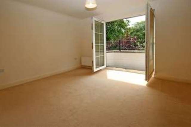  Image of 2 bedroom Flat for sale in Cranleigh Road Southbourne Bournemouth BH6 at Cranleigh Road Tuckton Bournemouth, BH6 5JZ