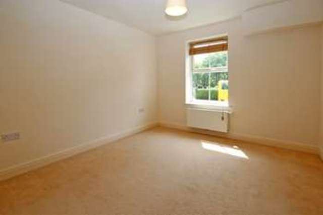  Image of 2 bedroom Flat for sale in Cranleigh Road Southbourne Bournemouth BH6 at Cranleigh Road Tuckton Bournemouth, BH6 5JZ