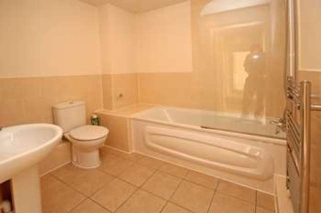  Image of 2 bedroom Flat for sale in Cranleigh Road Southbourne Bournemouth BH6 at Cranleigh Road Tuckton Bournemouth, BH6 5JZ