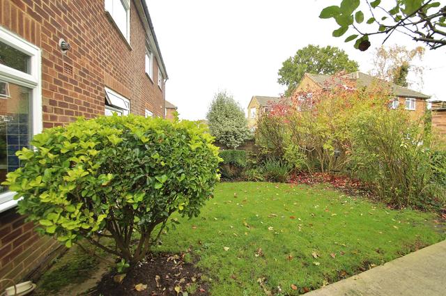  Image of 2 bedroom Maisonette for sale in High Street Horsell Woking GU21 at High Street Horsell Horsell, GU21 4UB