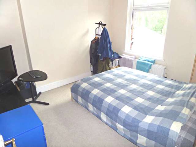  Image of 3 bedroom Semi-Detached house to rent in Cross Lane Newton-Le-Willows WA12 at Cross Lane  Newton Le Willows, WA12 9QA