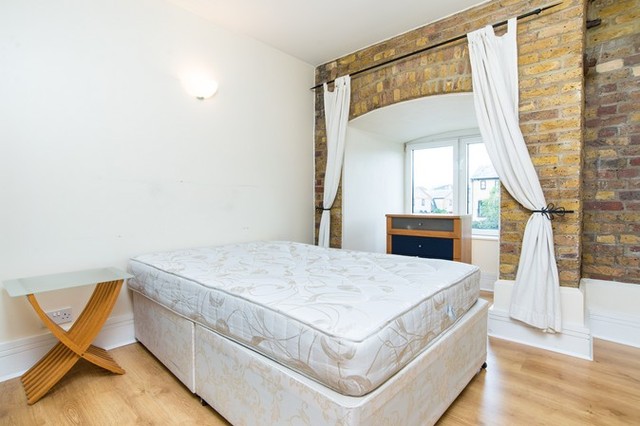  Image of 1 bedroom Flat for sale in Storers Quay London E14 at Storers Quay  London, E14 3BF