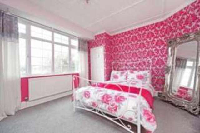  Image of Semi-Detached house for sale in Cuffley Hill Goffs Oak Waltham Cross EN7 at Goffs Oak Waltham Cross Goff
