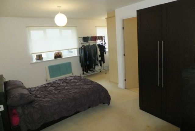  Image of 2 bedroom Flat for sale in Culverden Park Tunbridge Wells TN4 at Tunbridge Wells, TN4 9QZ