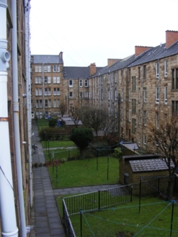  Image of 2 bedroom Flat to rent in Cumming Drive Glasgow G42 at Mount Florida Glasgow Glasgow, G42 9BW