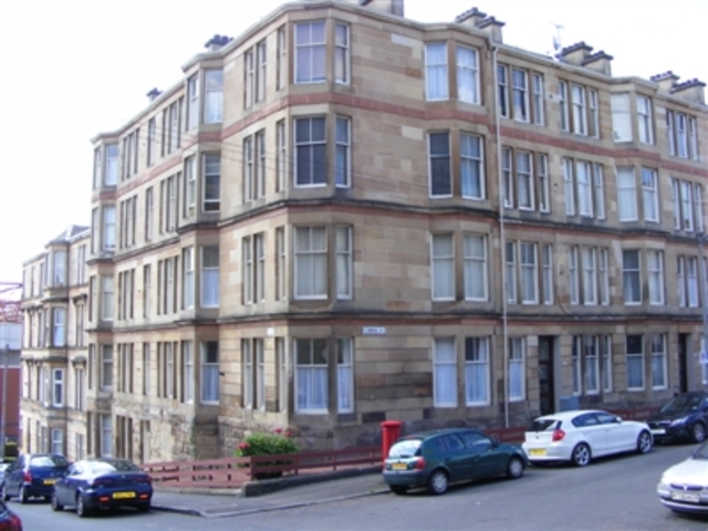  Image of 2 bedroom Flat to rent in Cumming Drive Glasgow G42 at Mount Florida Glasgow Glasgow, G42 9BW