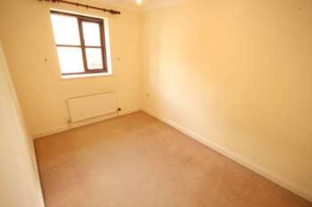  Image of 3 bedroom Semi-Detached house to rent in Cuthbert Close Teignmouth Road Torquay TQ1 at Torquay Devon, TQ1 4RU