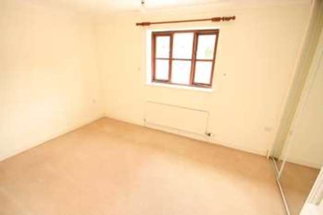  Image of 3 bedroom Semi-Detached house to rent in Cuthbert Close Teignmouth Road Torquay TQ1 at Torquay Devon, TQ1 4RU
