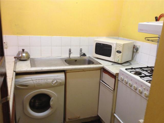  Image of 1 bedroom Flat to rent in Daisy Street Glasgow G42 at Govanhill Glasgow Glasgow, G42 8JT