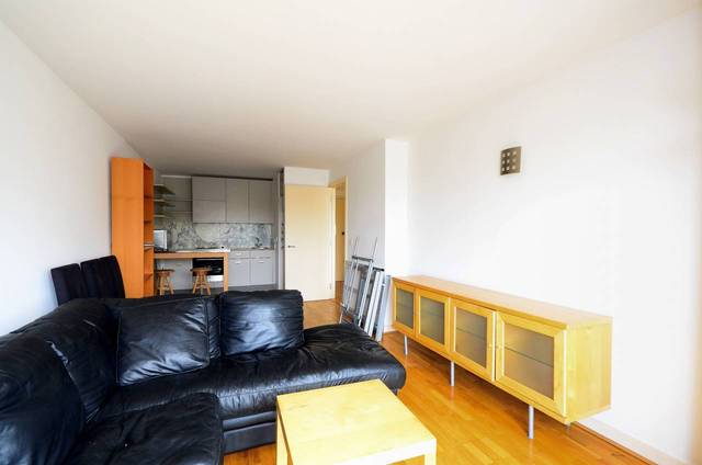  Image of 1 bedroom Flat for sale in Deals Gateway London SE13 at Dakota Building, Deals Gateway  Lewisham, SE13 7QE