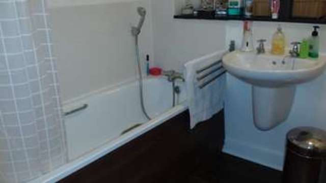  Image of 1 bedroom Apartment for sale in Mortimer Square Milton Keynes MK9 at Milton Keynes, MK9 2FB