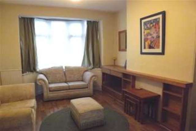  Image of 3 bedroom Detached house to rent in Dale Gardens Plymouth PL4 at Plymouth, PL4 6PY