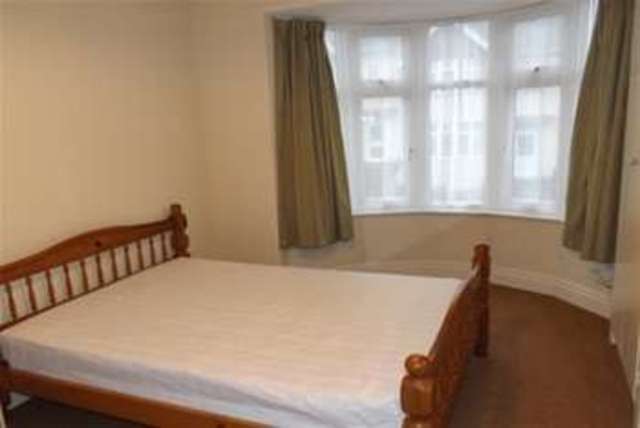  Image of 3 bedroom Detached house to rent in Dale Gardens Plymouth PL4 at Plymouth, PL4 6PY