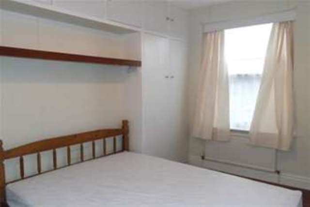  Image of 3 bedroom Detached house to rent in Dale Gardens Plymouth PL4 at Plymouth, PL4 6PY