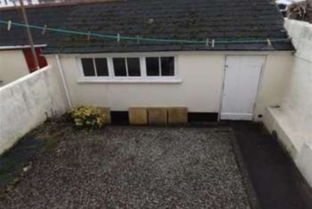  Image of 3 bedroom Detached house to rent in Dale Gardens Plymouth PL4 at Plymouth, PL4 6PY