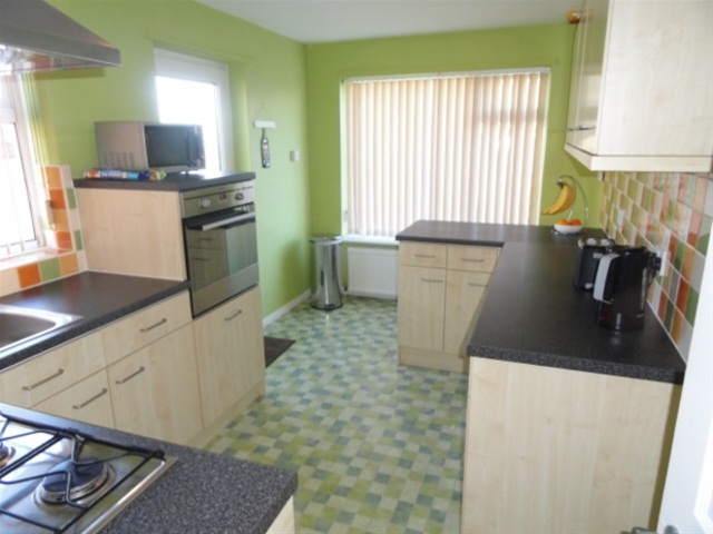  Image of 3 bedroom Semi-Detached house for sale in Dalecroft Rise Allerton Bradford BD15 at Allerton, BD15 9AT