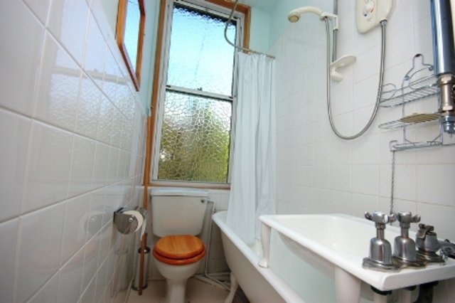  Image of 1 bedroom Flat to rent in Dalmeny Street Edinburgh EH6 at Leith Walk Edinburgh Edinburgh, EH6 8PF
