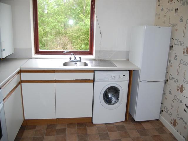  Image of 2 bedroom Flat to rent in Dalriada Crescent Motherwell ML1 at Motherwell North Lanarkshire North Lanarkshire, ML1 3XY