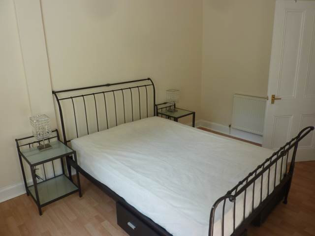  Image of 2 bedroom Flat to rent in Dalziel Place Edinburgh EH7 at Meadowbank Edinburgh Edinburgh, EH7 5TP