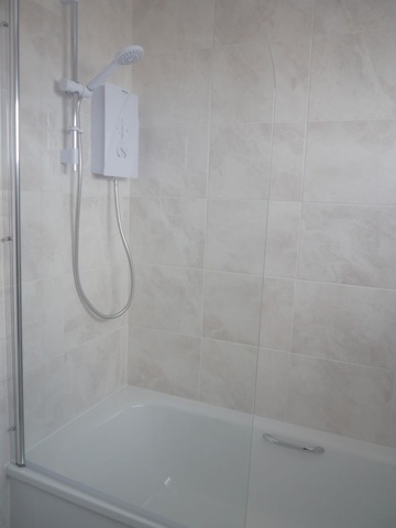  Image of 2 bedroom Terraced house to rent in Davidson Lane Carluke ML8 at Carluke South Lanarkshire South Lanarkshire, ML8 4NJ