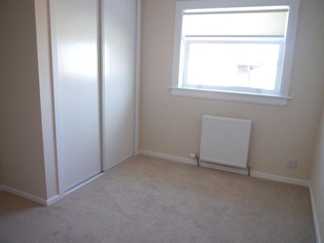  Image of 2 bedroom Terraced house to rent in Davidson Lane Carluke ML8 at Carluke South Lanarkshire South Lanarkshire, ML8 4NJ