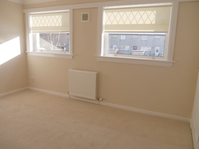  Image of 2 bedroom Terraced house to rent in Davidson Lane Carluke ML8 at Carluke South Lanarkshire South Lanarkshire, ML8 4NJ