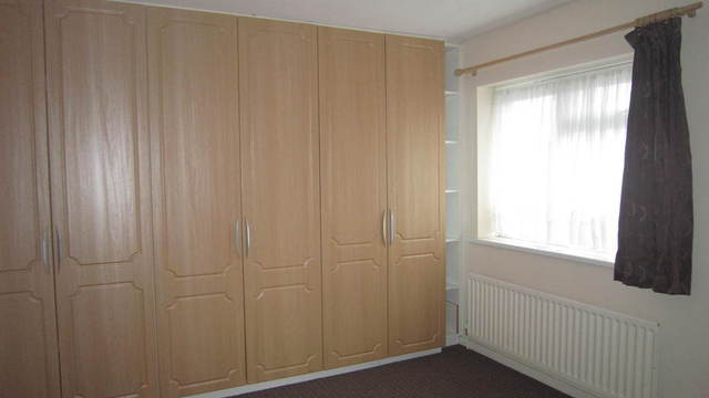  Image of 6 bedroom End of Terrace for sale in Dawley Avenue Uxbridge UB8 at Middlesex  Uxbridge, UB8 3BX