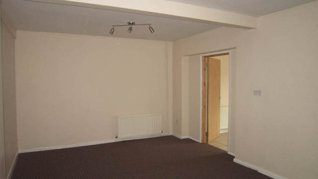  Image of 6 bedroom End of Terrace for sale in Dawley Avenue Uxbridge UB8 at Middlesex  Uxbridge, UB8 3BX