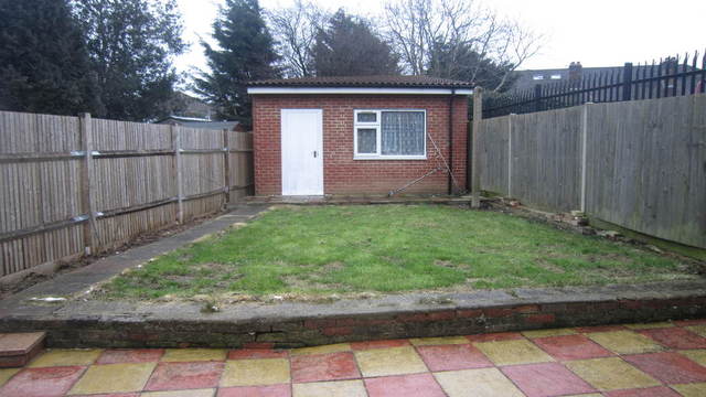  Image of 6 bedroom End of Terrace for sale in Dawley Avenue Uxbridge UB8 at Middlesex  Uxbridge, UB8 3BX