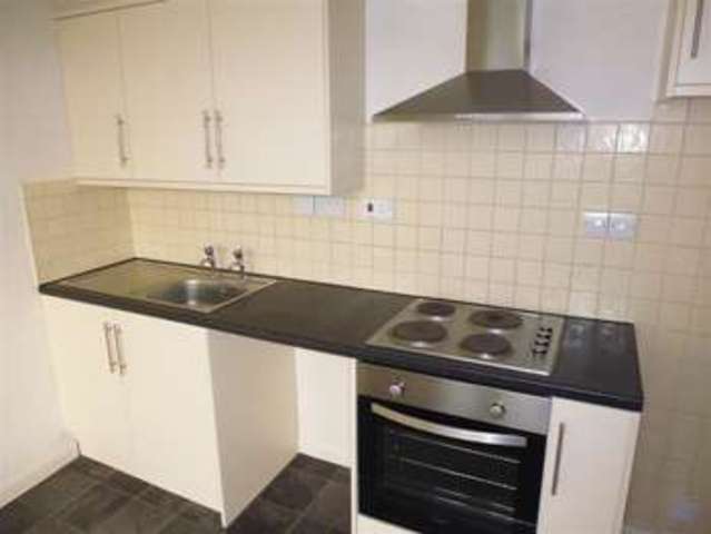  Image of 1 bedroom Ground Flat to rent in Dean Road Scarborough YO12 at Dean Road  Scarborough, YO12 7QS