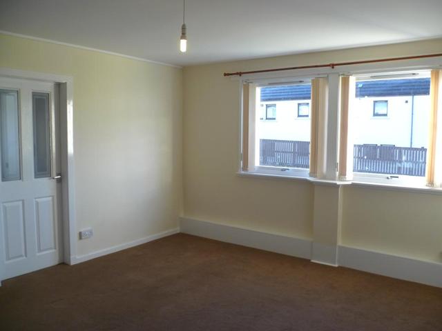  Image of 2 bedroom Flat to rent in Derran Drive Cardenden Lochgelly KY5 at Cardenden Fife Fife, KY5 0JH