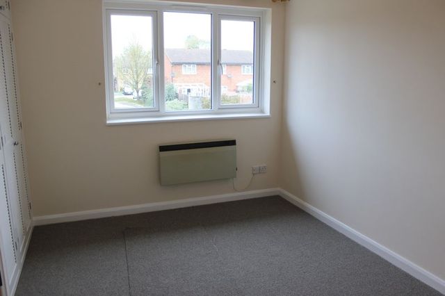  Image of 2 bedroom Terraced house to rent in Derwent Road Egham TW20 at Derwent Road  Egham, TW20 8JP