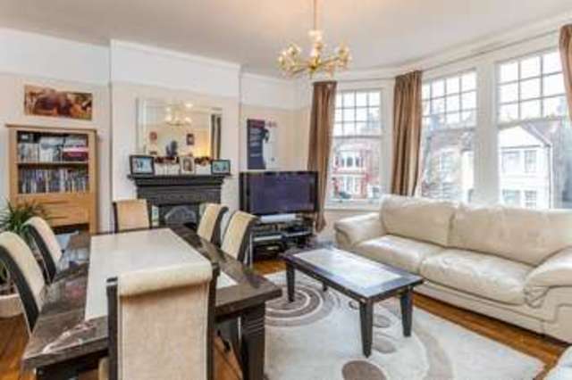  Image of 3 bedroom Property for sale in Derwent Road London N13 at Derwent Road London London, N13 4PY