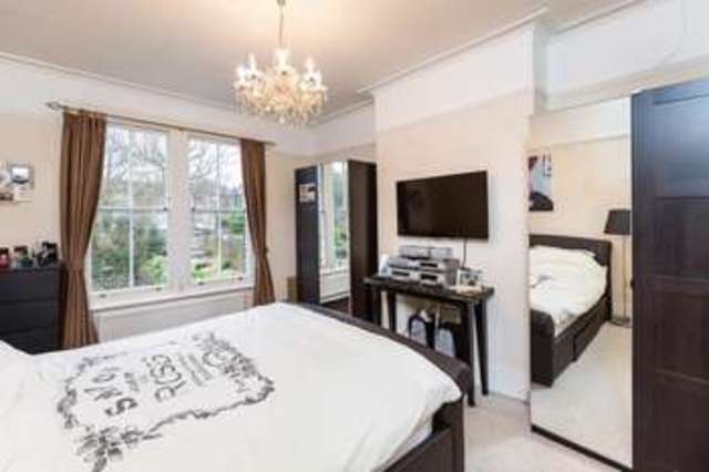  Image of 3 bedroom Property for sale in Derwent Road London N13 at Derwent Road London London, N13 4PY